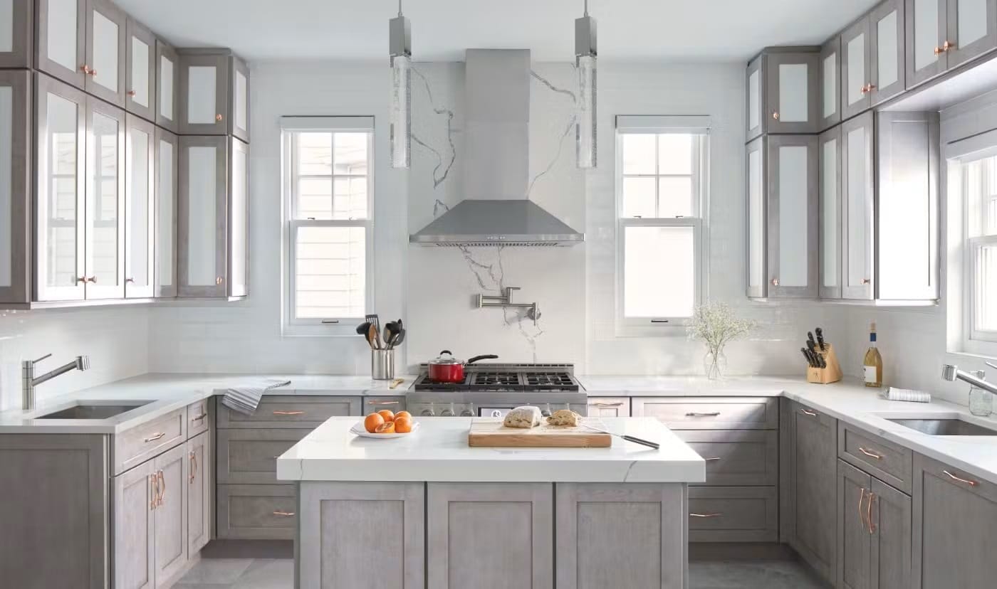 Free Room Design 13 Chic modern kitchen cabinets in a trendy kitchen setup, including ready to assemble cabinets and custom kitchen cabinets for a sleek finish.