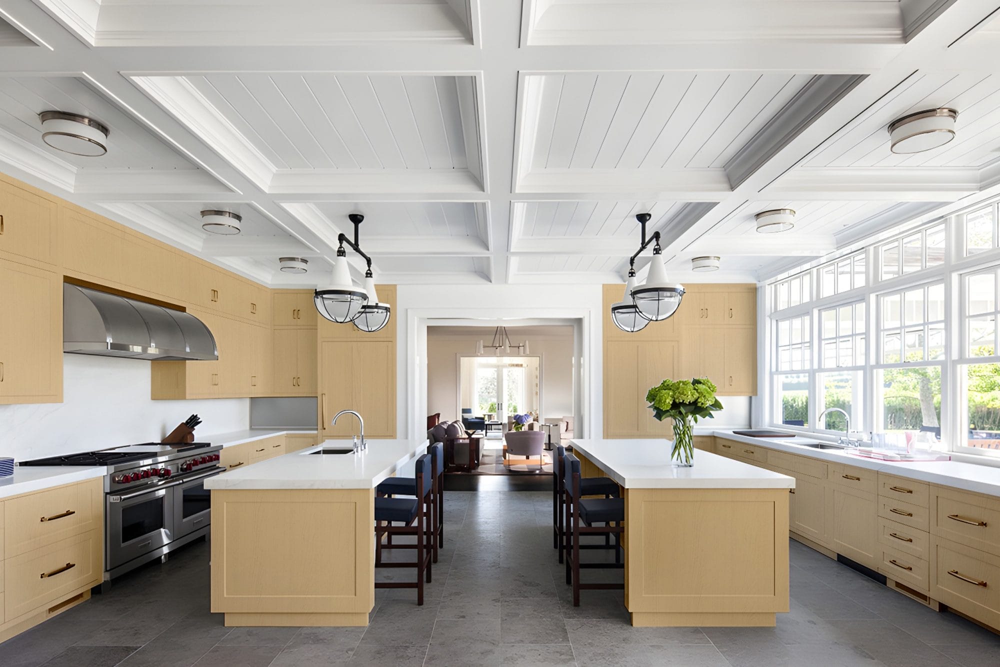 villa-style kitchens