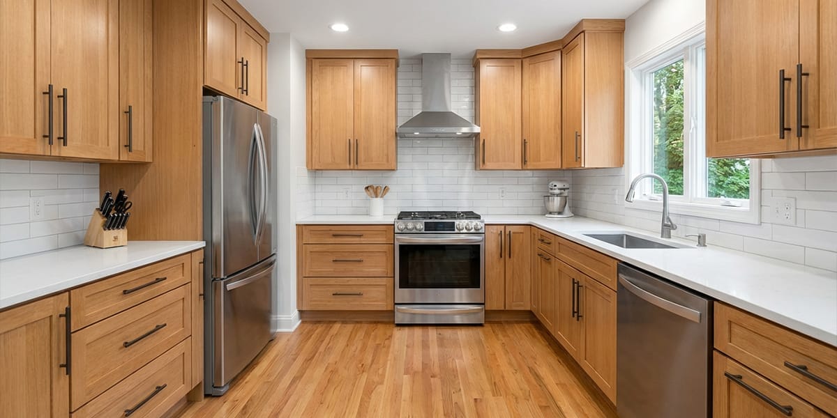 Modern Kitchen with Uniform Cabinet Handles